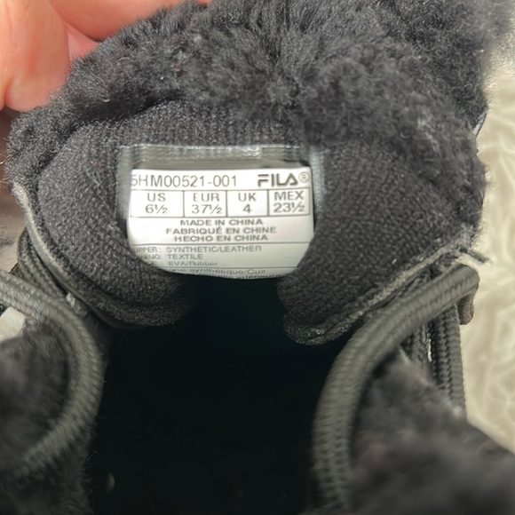 Fila Disruptor 5HM00521-001 Black Winter Boots - Picture 9 of 9